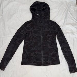 Lululemon camo jacket size 6